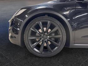 Tesla Model X vaihtoauto