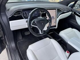 Tesla Model X vaihtoauto