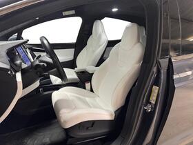 Tesla Model X vaihtoauto