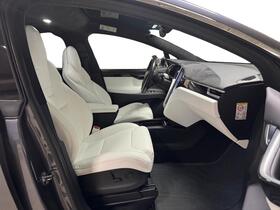 Tesla Model X vaihtoauto