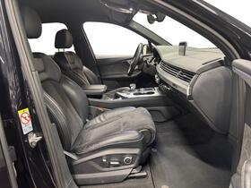 Audi Q7 vaihtoauto