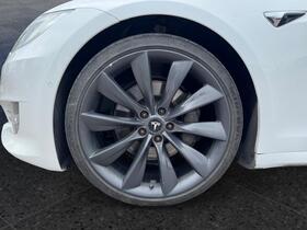 Tesla Model S vaihtoauto