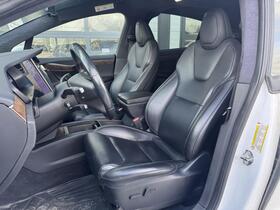 Tesla Model X vaihtoauto