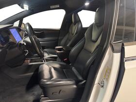 Tesla Model X vaihtoauto