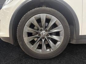 Tesla Model X vaihtoauto