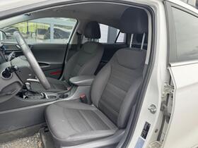 Hyundai IONIQ hybrid vaihtoauto