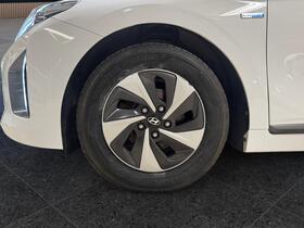 Hyundai IONIQ hybrid vaihtoauto