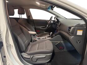 Hyundai IONIQ hybrid vaihtoauto