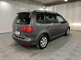 Volkswagen Touran vaihtoauto