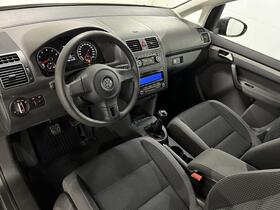 Volkswagen Touran vaihtoauto