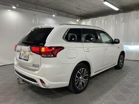 Mitsubishi Outlander PHEV vaihtoauto