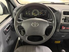 Toyota Hiace vaihtoauto