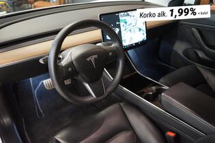 Tesla Model 3 vaihtoauto