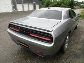 Dodge Challenger vaihtoauto