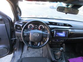 Toyota Hilux vaihtoauto