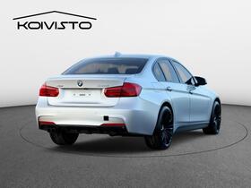 BMW 330 vaihtoauto