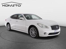 Nissan Fuga vaihtoauto