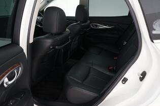 Nissan Fuga vaihtoauto