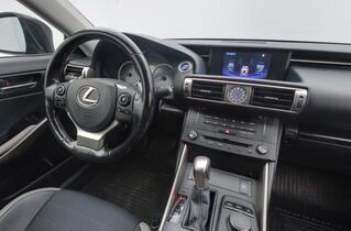 Lexus IS vaihtoauto