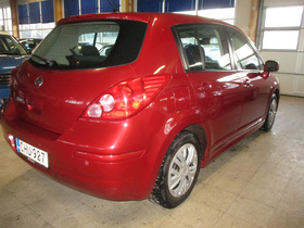Nissan Tiida vaihtoauto
