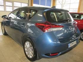 Toyota Auris vaihtoauto