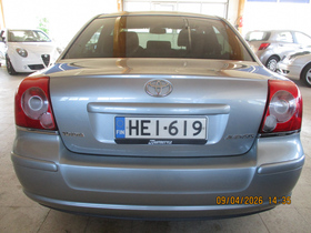 Toyota Avensis vaihtoauto