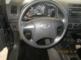 Toyota Hilux vaihtoauto