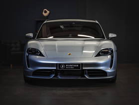 Porsche Taycan vaihtoauto