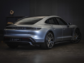 Porsche Taycan vaihtoauto