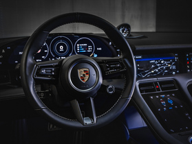 Porsche Taycan vaihtoauto