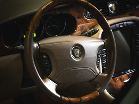 Jaguar XJ vaihtoauto