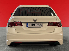 Honda Accord vaihtoauto