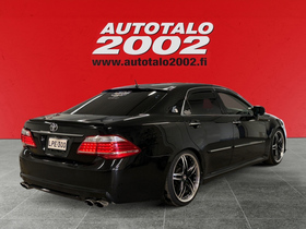 Toyota Crown vaihtoauto