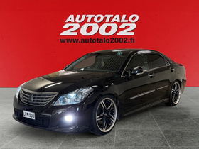 Toyota Crown vaihtoauto