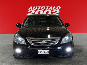 Toyota Crown vaihtoauto