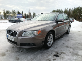 Volvo V70 vaihtoauto