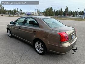 Toyota Avensis vaihtoauto