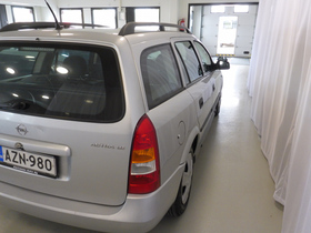 Opel Astra vaihtoauto