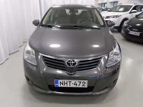 Toyota Avensis vaihtoauto