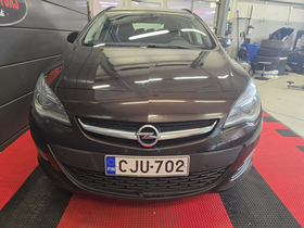 Opel Astra vaihtoauto