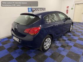 Opel Astra vaihtoauto