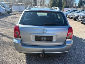 Toyota Avensis vaihtoauto