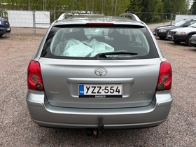 Toyota Avensis vaihtoauto