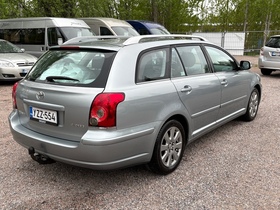 Toyota Avensis vaihtoauto