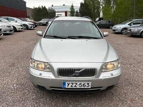 Volvo V70 vaihtoauto