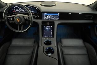 Porsche Taycan vaihtoauto