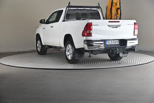 Toyota Hilux vaihtoauto