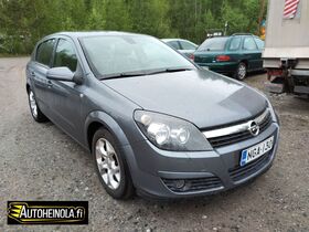 Opel Astra vaihtoauto