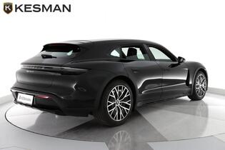 Porsche Taycan vaihtoauto