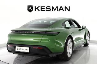 Porsche Taycan vaihtoauto